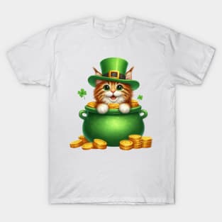 St Patricks Day Maine Coon Cat T-Shirt